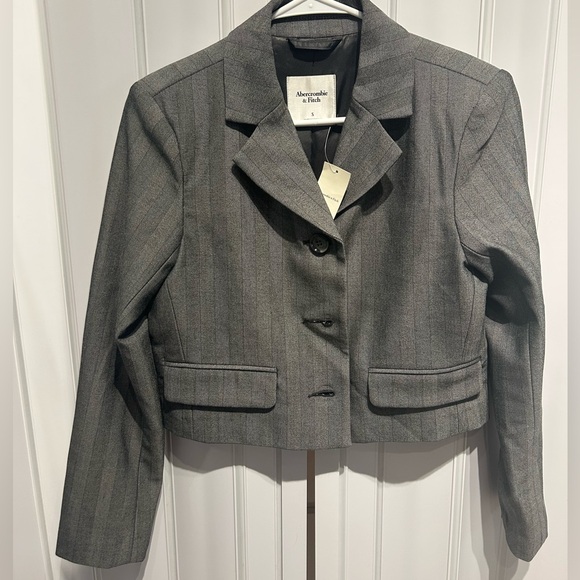 A&F Cropped Blazer Gray Pattern. - Picture 8 of 10